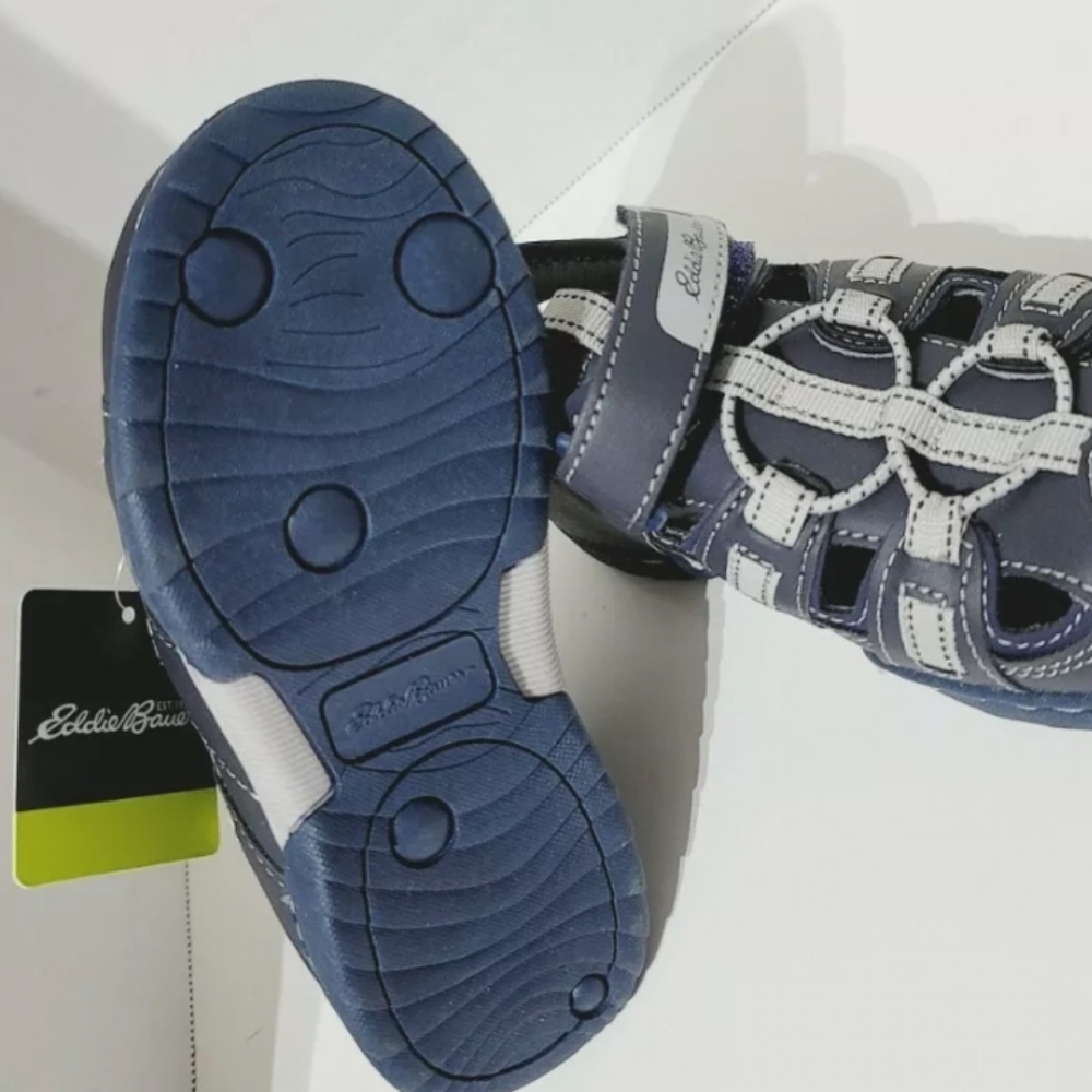 🆕️Eddie Bauer Edmund T Closed Toe Sandals - Picture 6 of 7